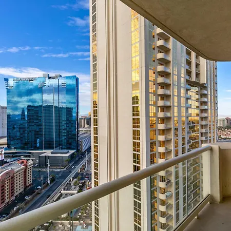 Mgm Signature Deluxe Balcony Strip View Suite-3