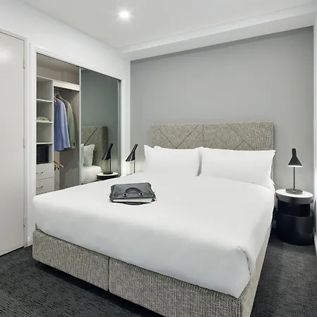 Meriton Suites Mascot Central-2