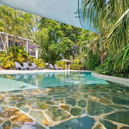 Trinity Beach Club Holiday Apartments-2