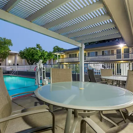 Best Western Town House Lodge-2