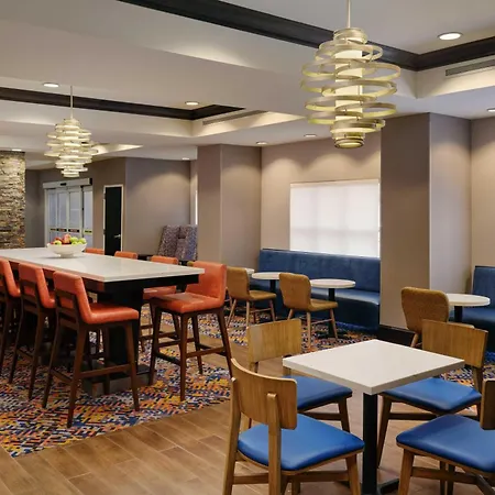 Hampton Inn Thomson-3