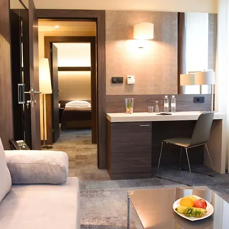 Hotel Paka-2