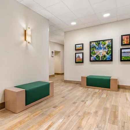 Best Western Plus Inntowner Madison-2