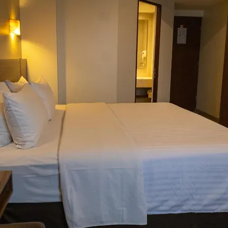 Hotel Crown Victoria-3