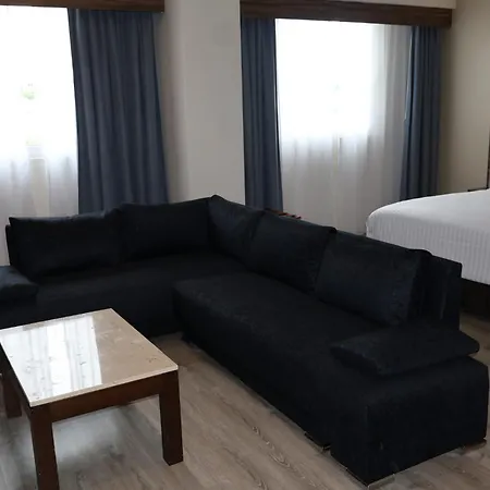 Hotel Crown Victoria-2