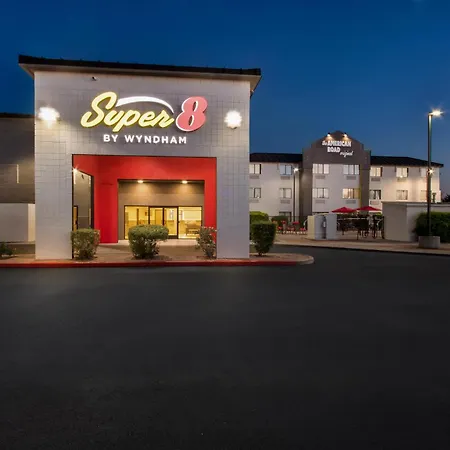 Super 8 By Wyndham Mesa Gilbert-2