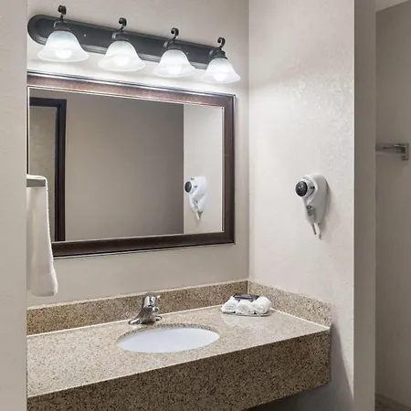 Baymont By Wyndham Oacoma-3