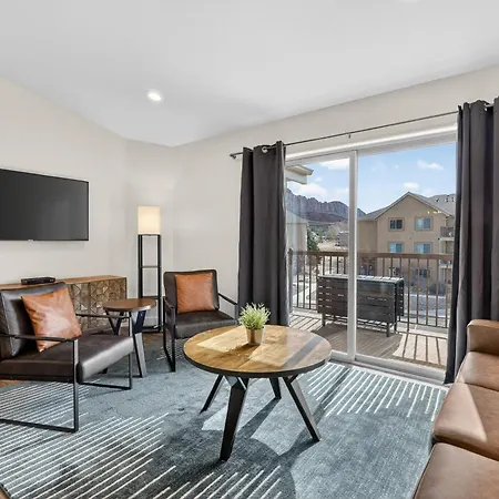 Moab Redcliff Condos-3