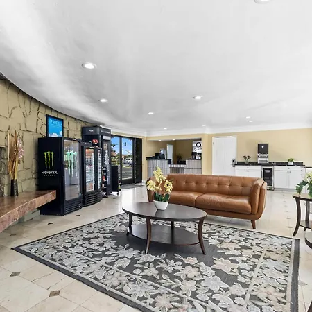 Quality Inn & Suites Santa Maria-3
