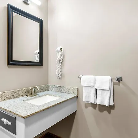 Quality Inn & Suites Gorham White Mountains-2