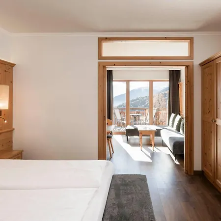 Parkhotel Holzerhof-3