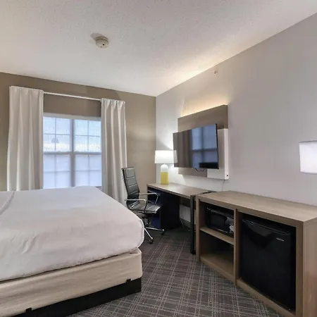Comfort Suites Milwaukee Airport-2