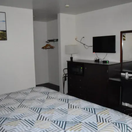 Plymouth Motor Lodge-3