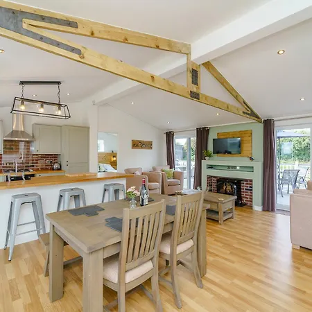 Winston Farm Lodges-2