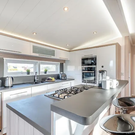 Nunland Hillside Lodges-3