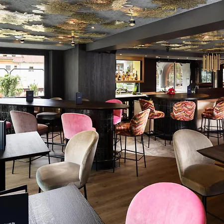Mygoodlife Hotel & Bar-2