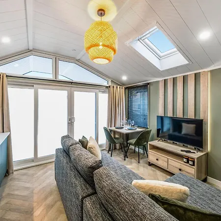 Snainton Luxury Lodges-3