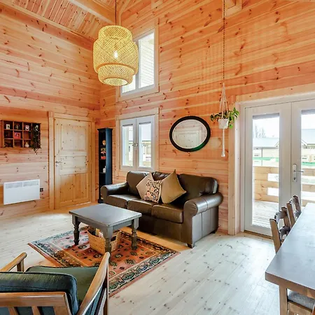 Holly Tree Lodges-2