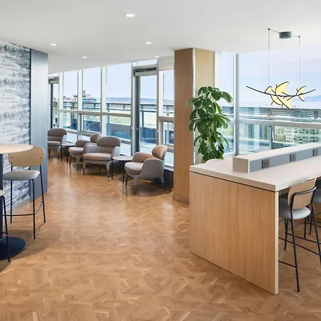 Sheraton Vancouver Wall Centre-3