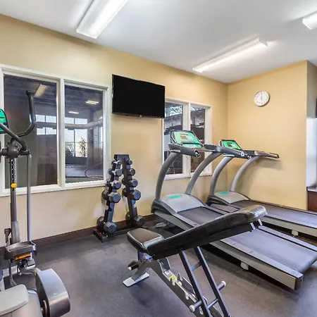 Microtel Inn & Suites By Wyndham - Timmins-2