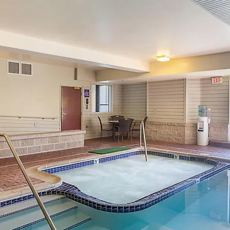 Sleep Inn & Suites Bay View Acme - Traverse City-3
