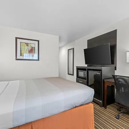 Quality Inn Dodge City-2