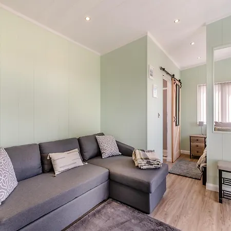 Calvesland Hideaway-2