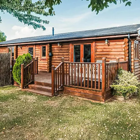 Laxfield Lodges-2