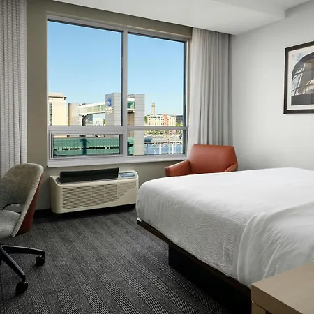 Courtyard By Marriott Erie Bayfront-3