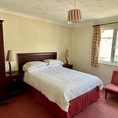 Regent Court - Seafront, Sandown, Isle Of Wight - Ferry Ticket From 89 Pounds For A Car & Passengers Return-2