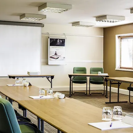 Mercure Dartford Brands Hatch Hotel & Spa-3