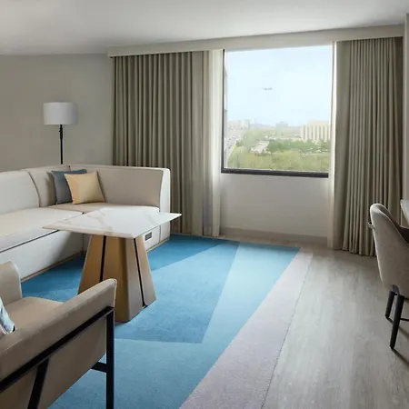 Toronto Airport Marriott Hotel-3