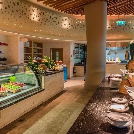 Renaissance Phuket Resort & Spa-3