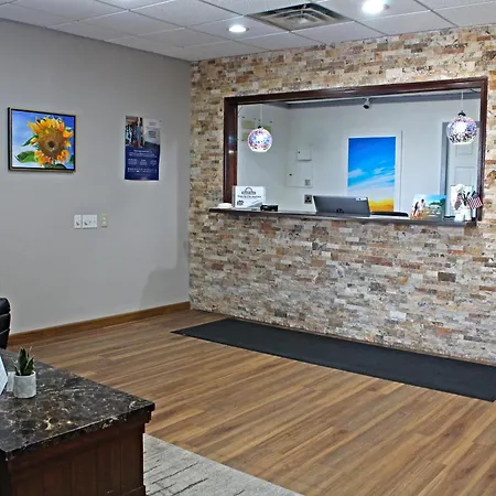 Days Inn By Wyndham West-Eau Claire-3