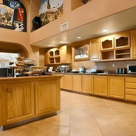 Best Western Territorial Inn & Suites-2