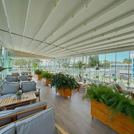 Catamaran Quality Times-2