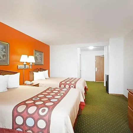 Super 8 By Wyndham Cloverdale Wine Country-3