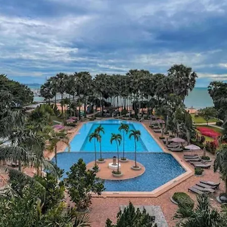 Botany Beach Resort Pattaya-2