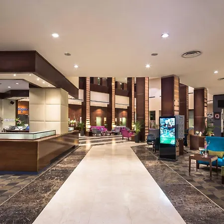 Holiday Inn Riyadh Al Qasr By Ihg-3