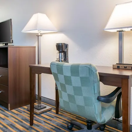 Quality Inn Noblesville-Indianapolis-2