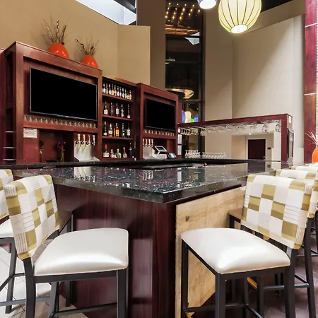 Holiday Inn Hotel & Suites Oklahoma City North By Ihg-3