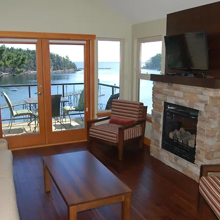 Mayne Island Resort-2