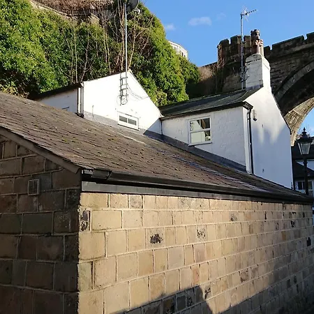 Teardrop Cottage-3