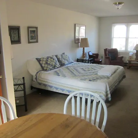Dodgeton Creek Inn-3