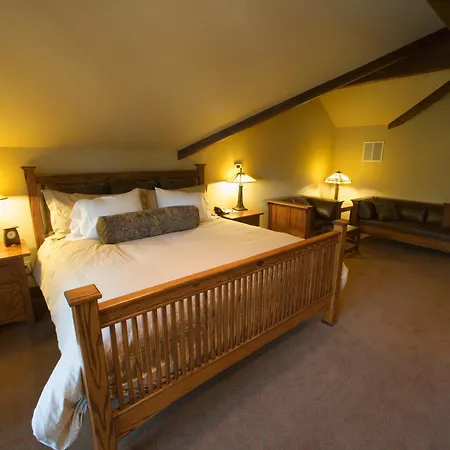 Fivepine Lodge-3