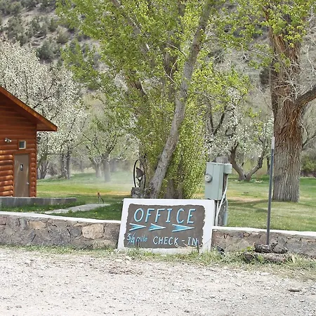 Hidden Canyon Retreat-3
