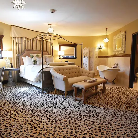 The Detroit Club-2