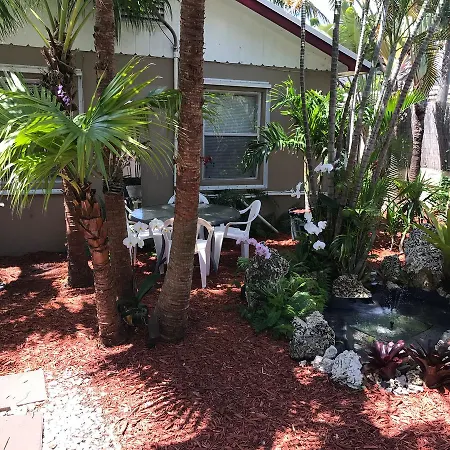 Inn Leather Guest House-Gay Male Only-2