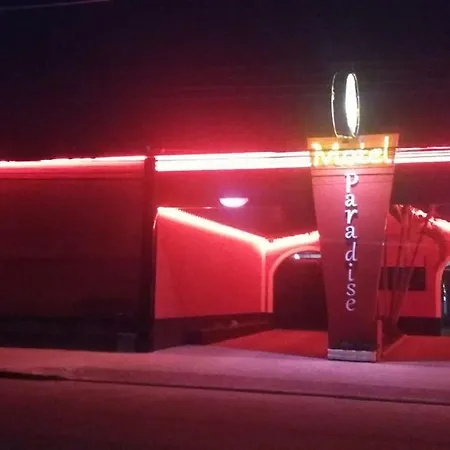 Motel Paradise (Adults Only)-3