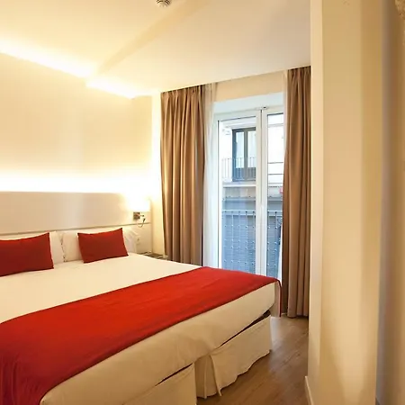 Hotel Pompaelo Plaza del Ayuntamiento&Spa-3